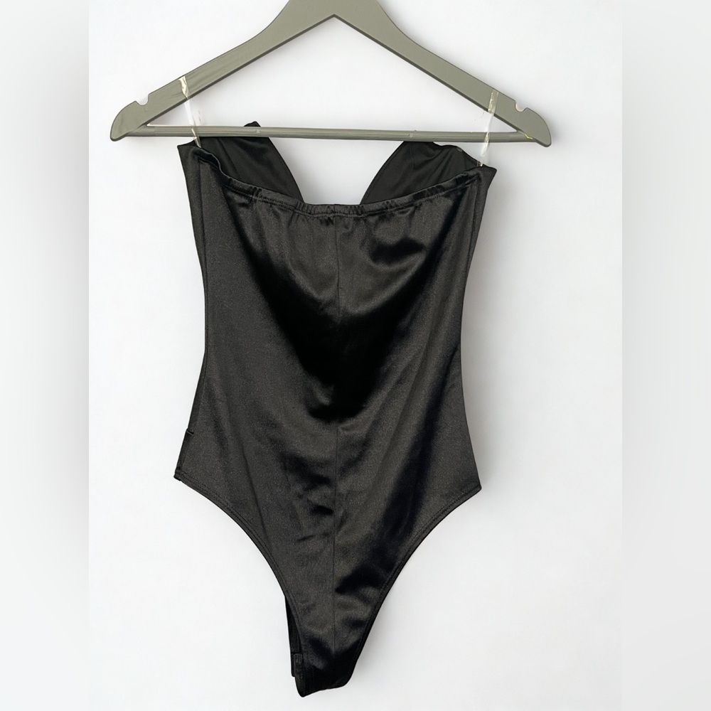 Ashlyn Black Satin Strapless Plunge Bodysuit Size S Date Night Evening - Picture 2 of 6